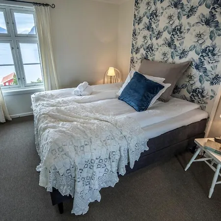 Dragsvik Fjordhotel (adults Only)