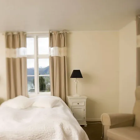Dragsvik Fjordhotel (adults Only) Hotel 2*