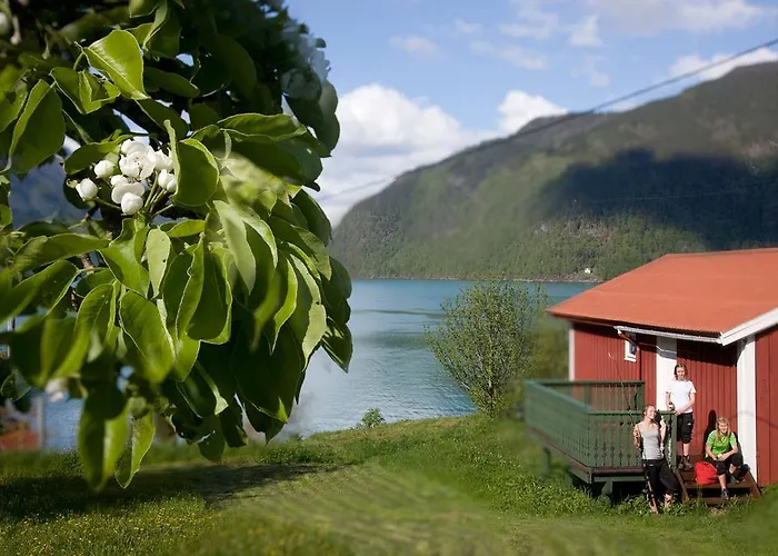 Dragsvik Fjordhotel (adults Only) 2*