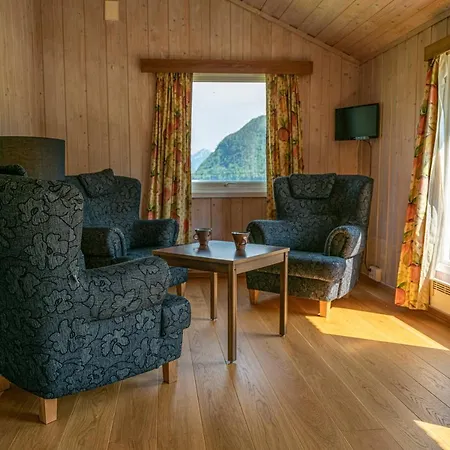 Dragsvik Fjordhotel (adults Only) 2*