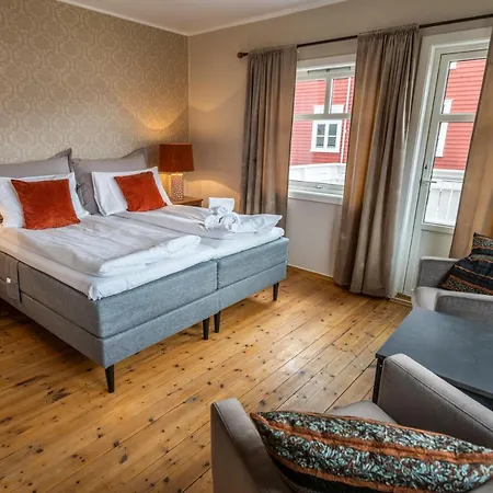 Dragsvik Fjordhotel (adults Only) 2*