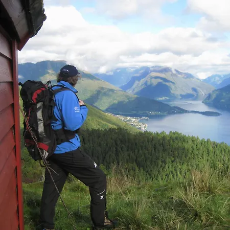 Dragsvik Fjordhotel (adults Only) 2*